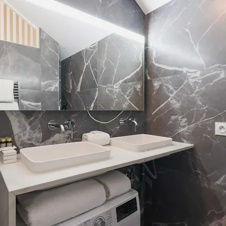 Maison Avec Terrasse - 2bdr - 6 Pers París