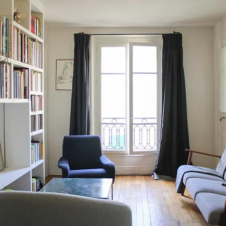 T2 - Near Palais Garnier Paris