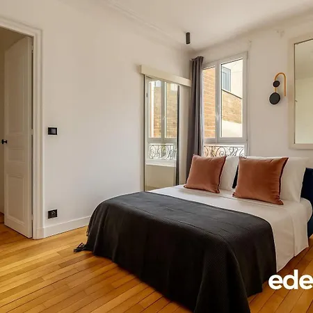 Apartment Signature Champs Elysees Ac By Melvane