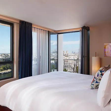 So/ Hotel