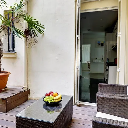 Elegant 3br Champs-elysees & Arc De Triomphe Париж