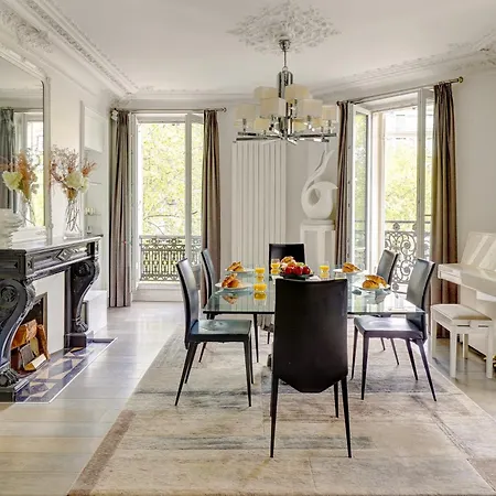 Elegant 3br Champs-elysees & Arc De Triomphe Апартаменты *