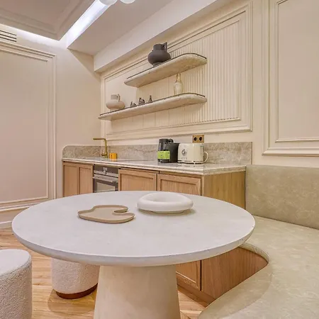Daire Sumptuous Opera Vendome By Studioprestige Paris