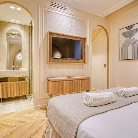 Sumptuous Opera Vendome By Studioprestige Daire Paris
