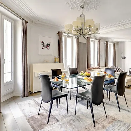 Elegant 3br Champs-elysees & Arc De Triomphe Апартаменты Париж