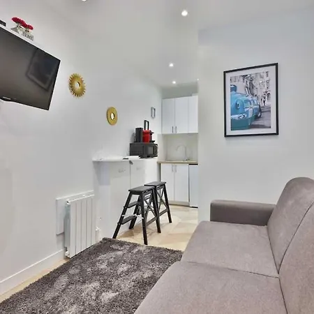 Apartment Close To Marais L 20min From Louvre By Transport Paris