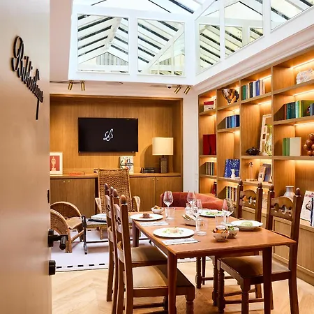 Noucha Hotel 4*