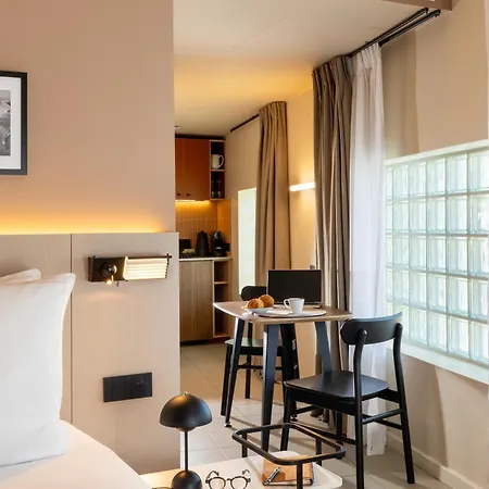 Aparthotel Yuna Montmartre - 4*