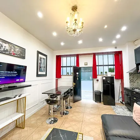 Apartment Urban Flat 55 - Triplex Flat Marilyn Monroe Paris