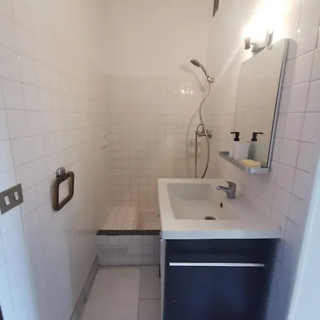 Eiffel Tower, Seine River, Private Apartment, Pont De L'alma, 2 Min Walk Apartment Paris