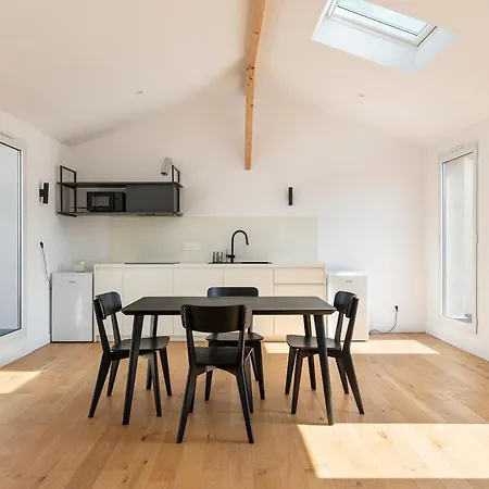 With View Of Montmartre Apartment *