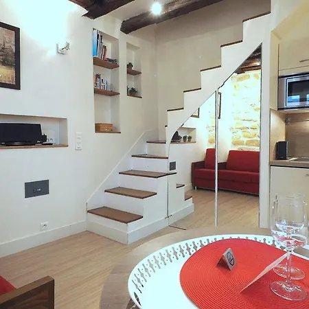Louvre Parisian Duplex * Parigi