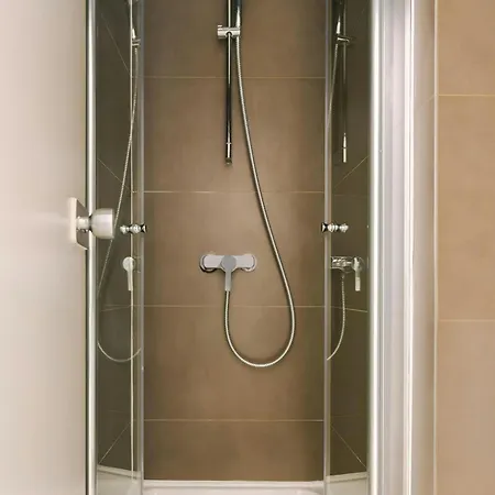 Sonder Le Frochot Hotel 3*