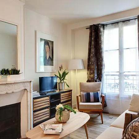 Apartment Sevigne Elegant Paris