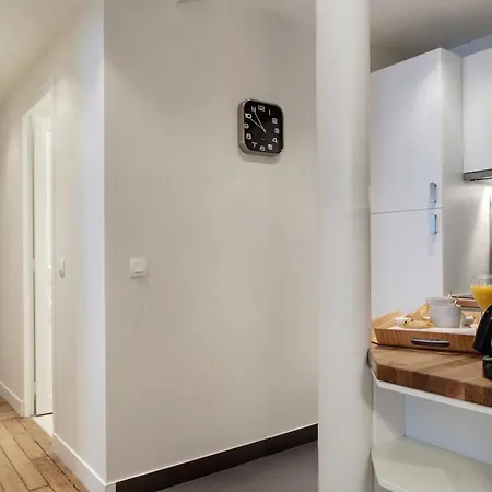 Sevigne Elegant Apartment *