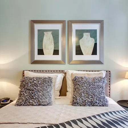 Sevigne Elegant Paris