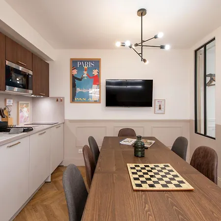 Maison Francois : Cosy Loft With Ac Apartment