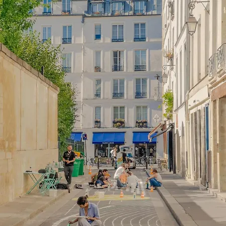 Bright And Beautiful In The Heart Of Le Marais Appartement