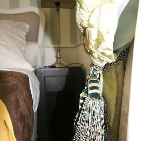 Parisinteriorsrentals - Beautiful Le Marais Notre Dame Appartement