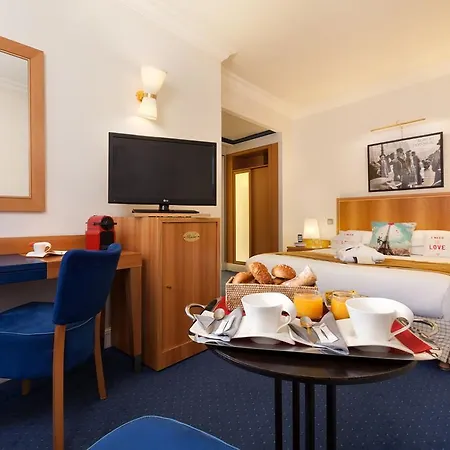 Waldorf Trocadero Tour Eiffel Hotel 4*
