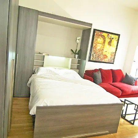 Moulin Rouge Appartement Paris