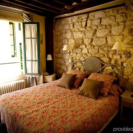 De La Tulipe Hotel 3*