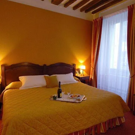 Hotell Amarante Beau Manoir 3*
