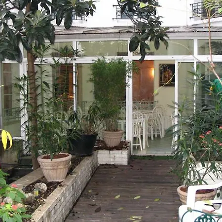Hotel Montmartrois 2*