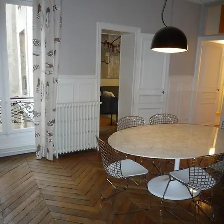 Hotel Apts Bridgestreet Le Marais 4*
