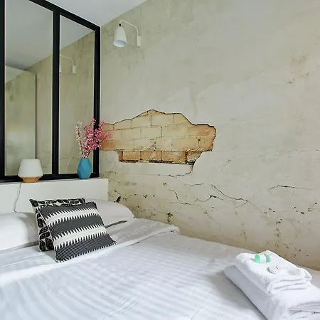 Pick a Flat's Apartment in Eiffel Tower - rue Boulevard de Grenelle * Paris
