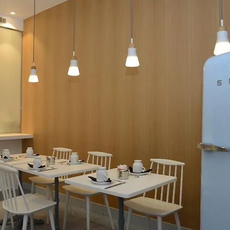 Le Lapin Blanc 4* París