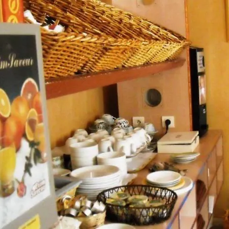 Ibis Styles Nation Cours De Vincennes Hotel 3*