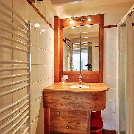 Alfred De Vigny Apartment *
