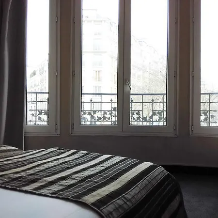 Korner Eiffel Szálloda Párizs