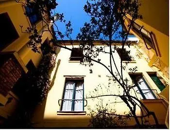 De La Tulipe Hotel
