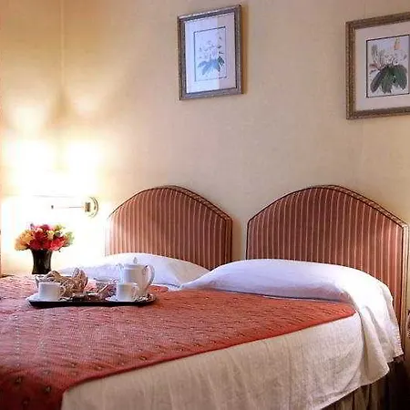 Hotel Etoile Trocadero 3*