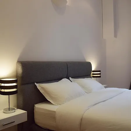 Square Bed & Breakfast 2*