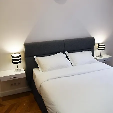 Square Bed & Breakfast Paris