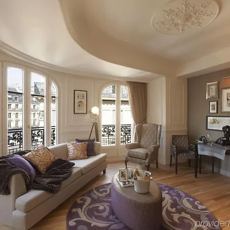 La Clef Louvre By The Crest Collection Paris