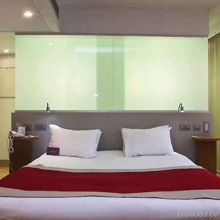 Mercure Arc De Triomphe Etoile Hotel Paris