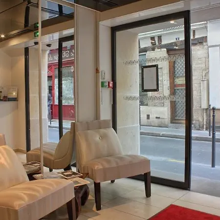 Hotel Du Lion D'or Louvre 3*