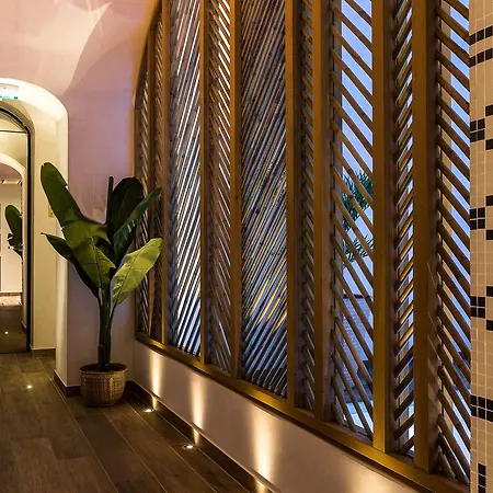 Laz' Urbain Hotel 4*