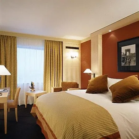 Pullman Rive Gauche Hotel 4*