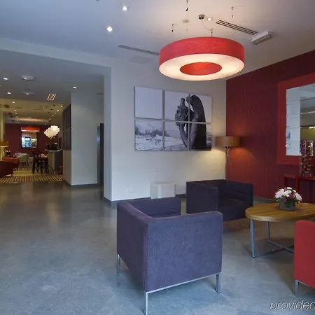 Nh Gare De L'est Hotel