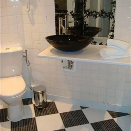 Korner Etoile Hotel 3*