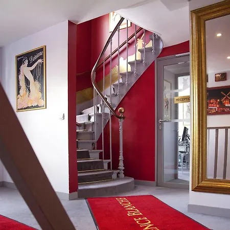 Blanche Montmartre Hotel 2*
