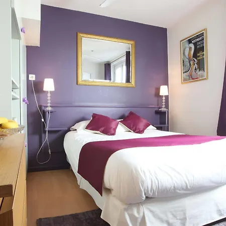 Blanche Montmartre Hotel Paris