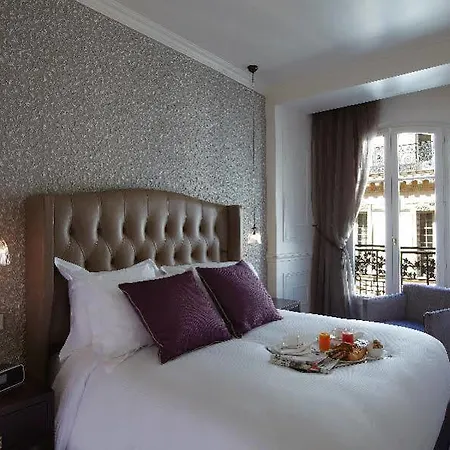La Clef Louvre By The Crest Collection Hotel Paris