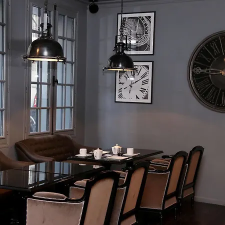 Hotel Saint-Louis Pigalle Hotel