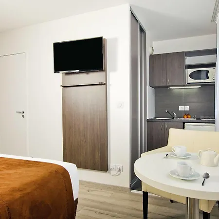 Sejours & Affaires Paris-davout 3* Paris